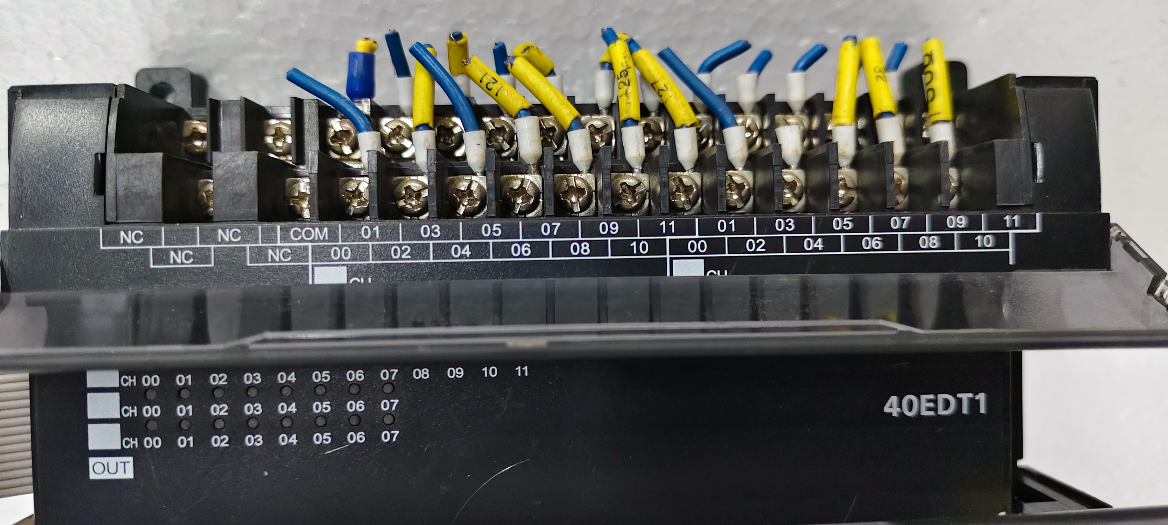 Omron CP1W-40EDT1 (CP1W-40EDT1) I/O Module - Image 4
