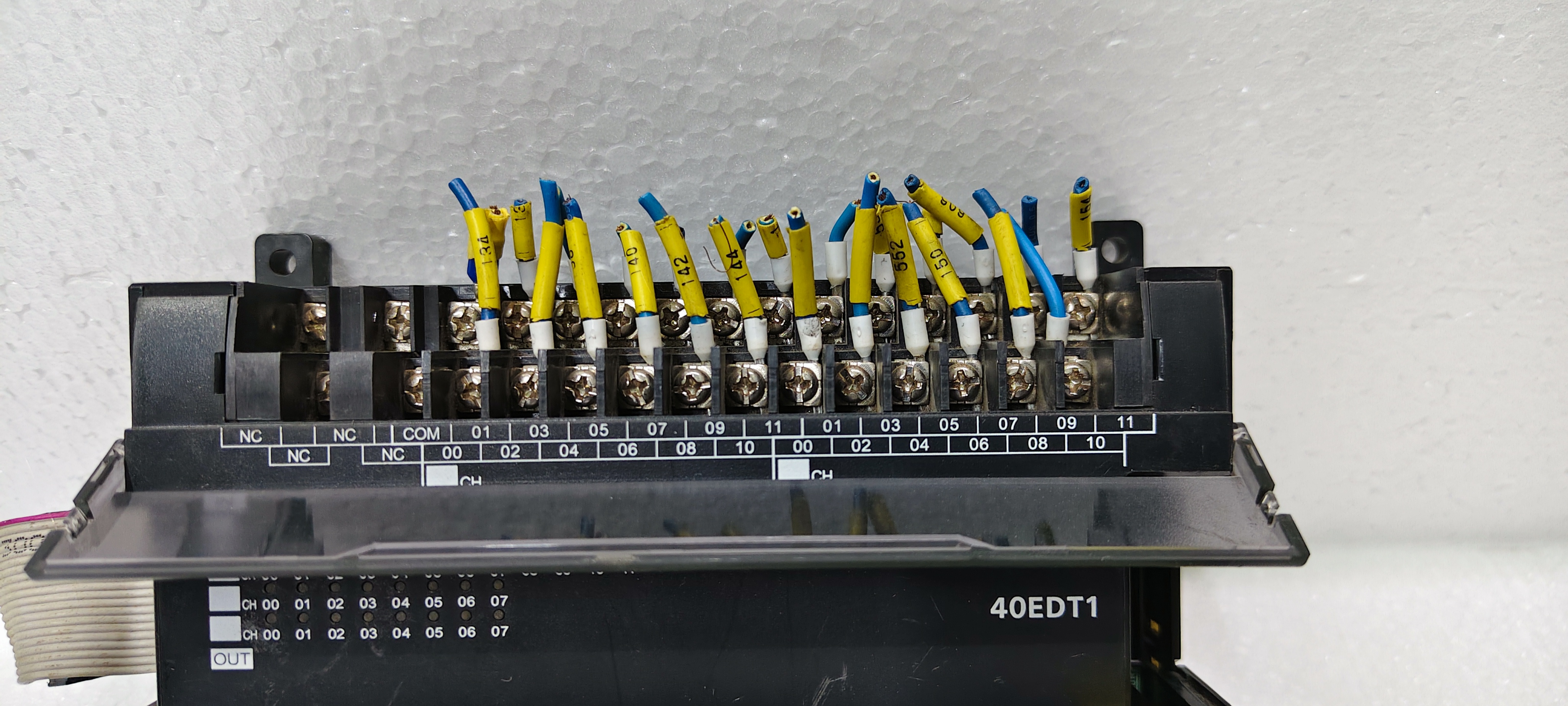 Omron CP1W-40EDT1 (CP1W-40EDT1) I/O Module - Image 9