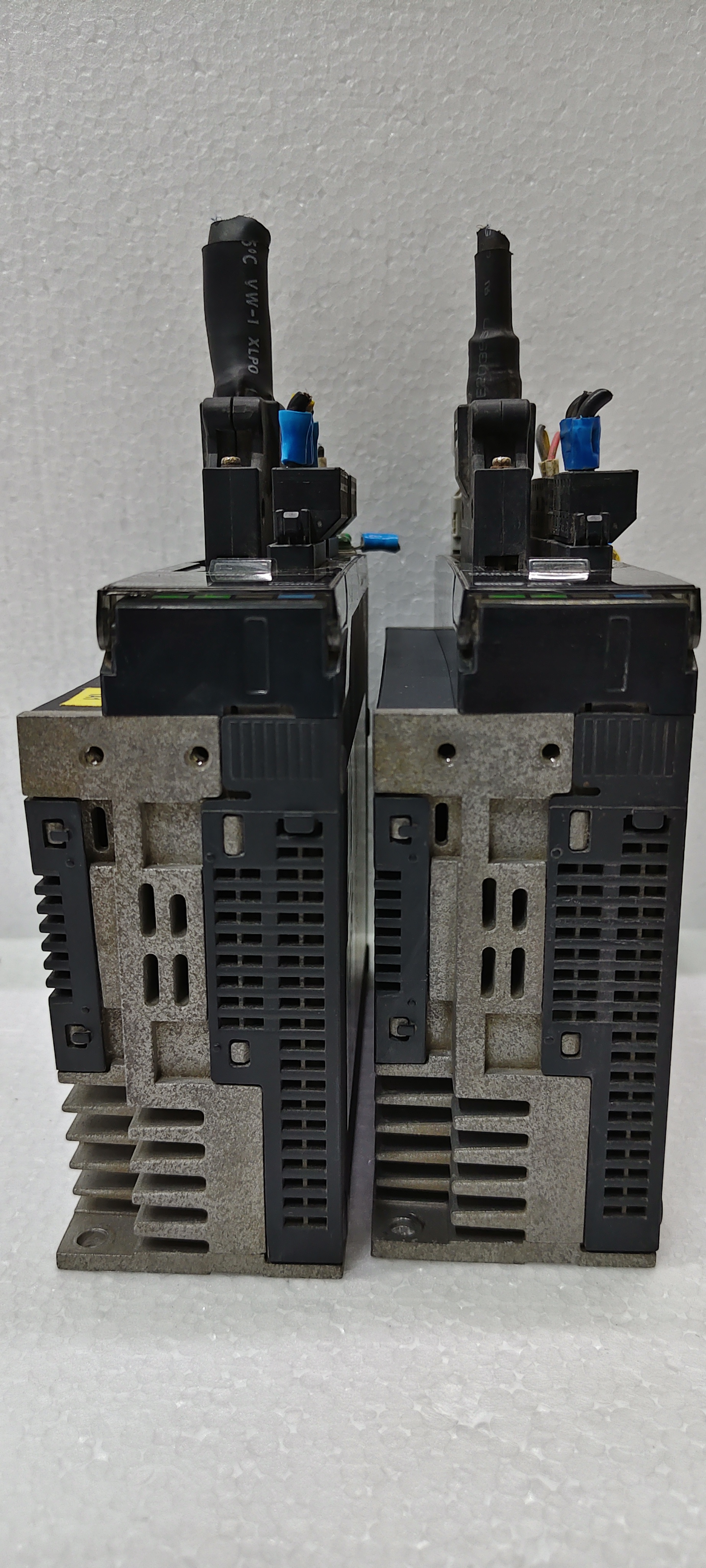 OMRON SERVO R88D-KP04H - Image 4
