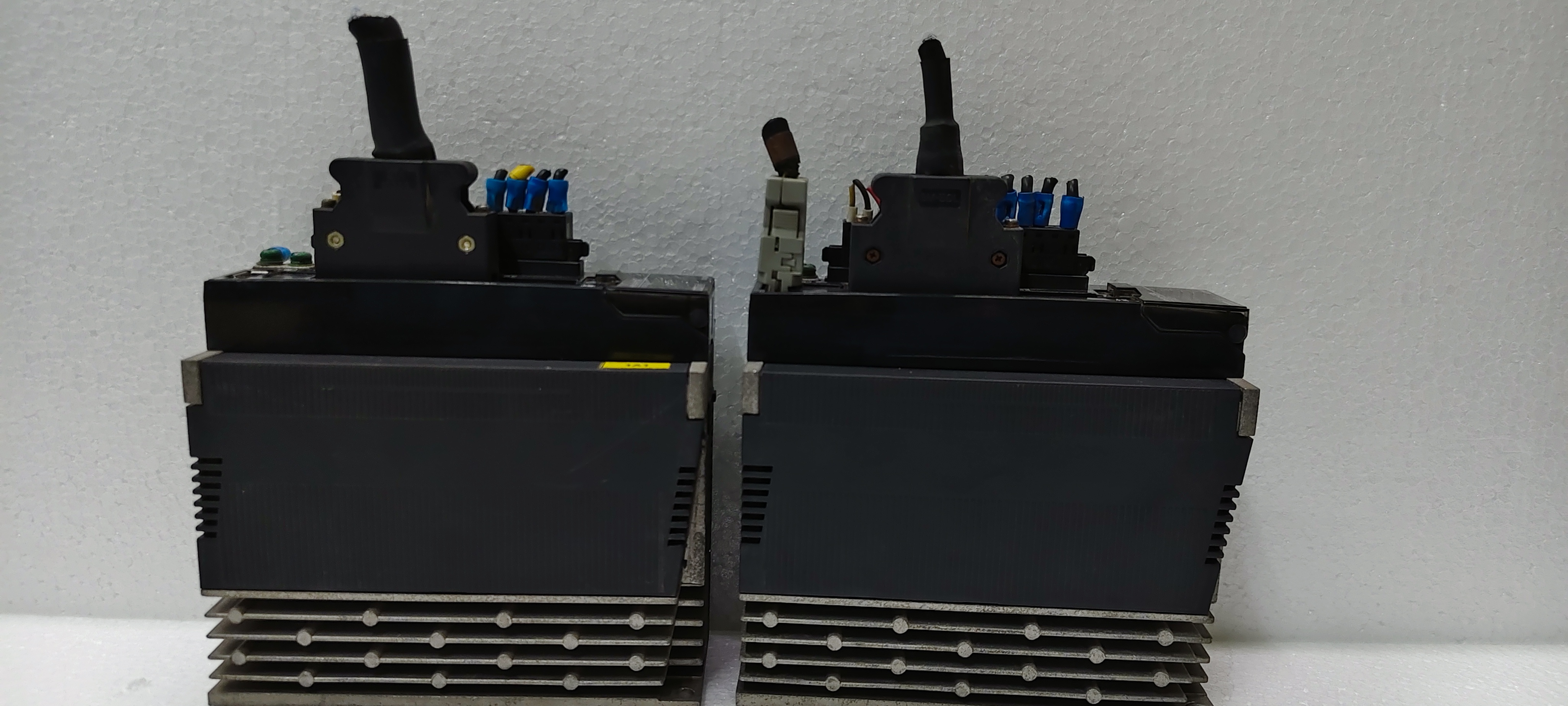 OMRON SERVO R88D-KP04H - Image 6