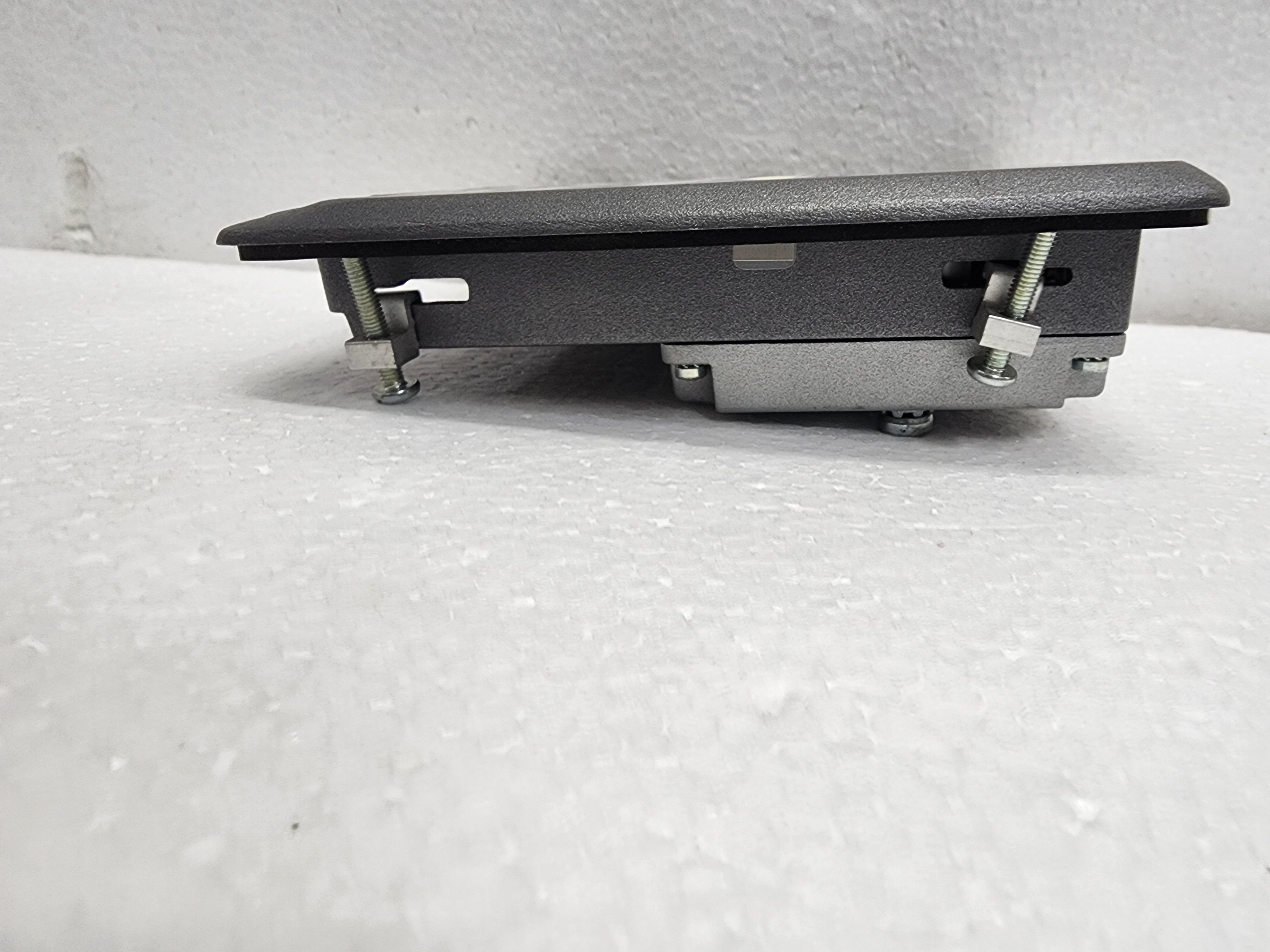 MITSUBISHI E1022 HMI (06871B) - Image 4