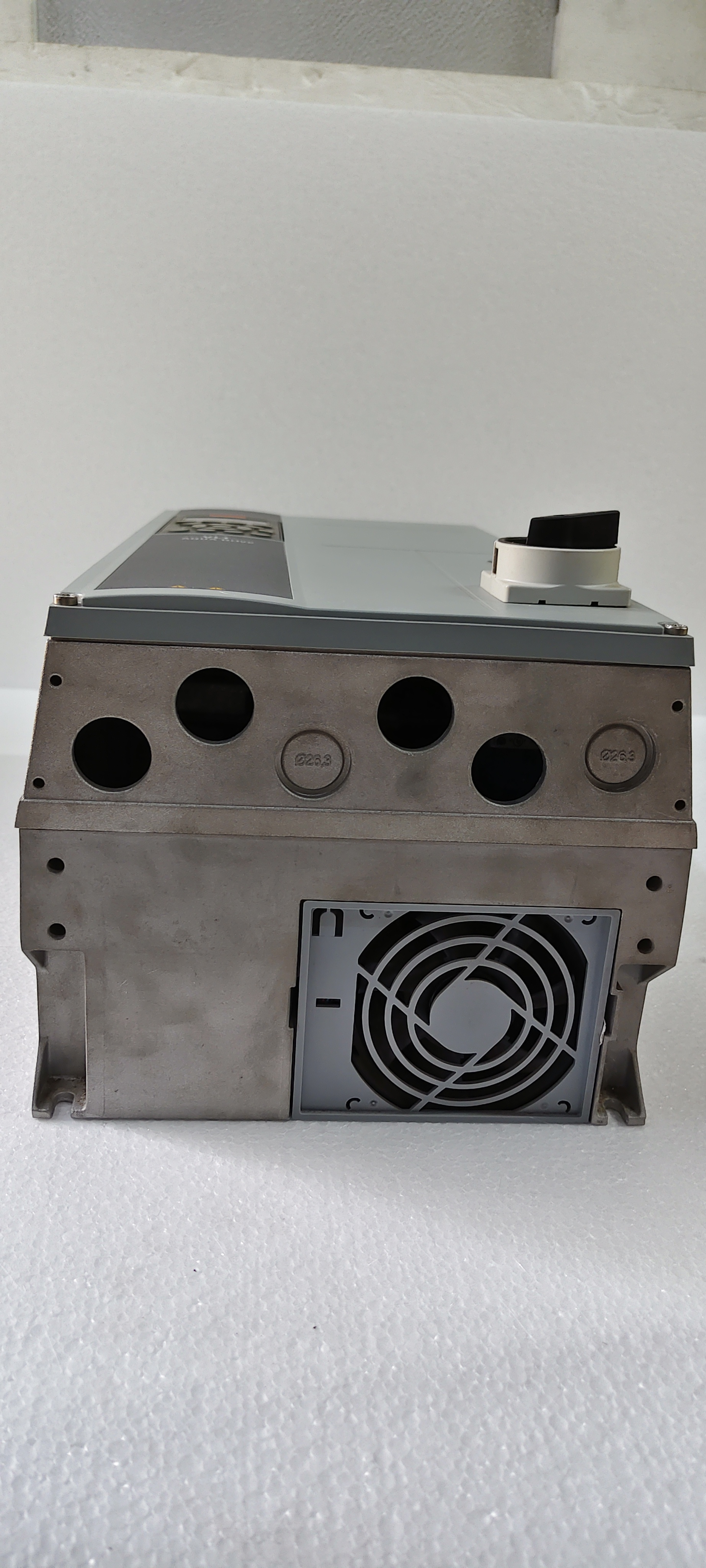 Danfuss FC-202P5K5T4E55 7.5hp 3phase - Image 3