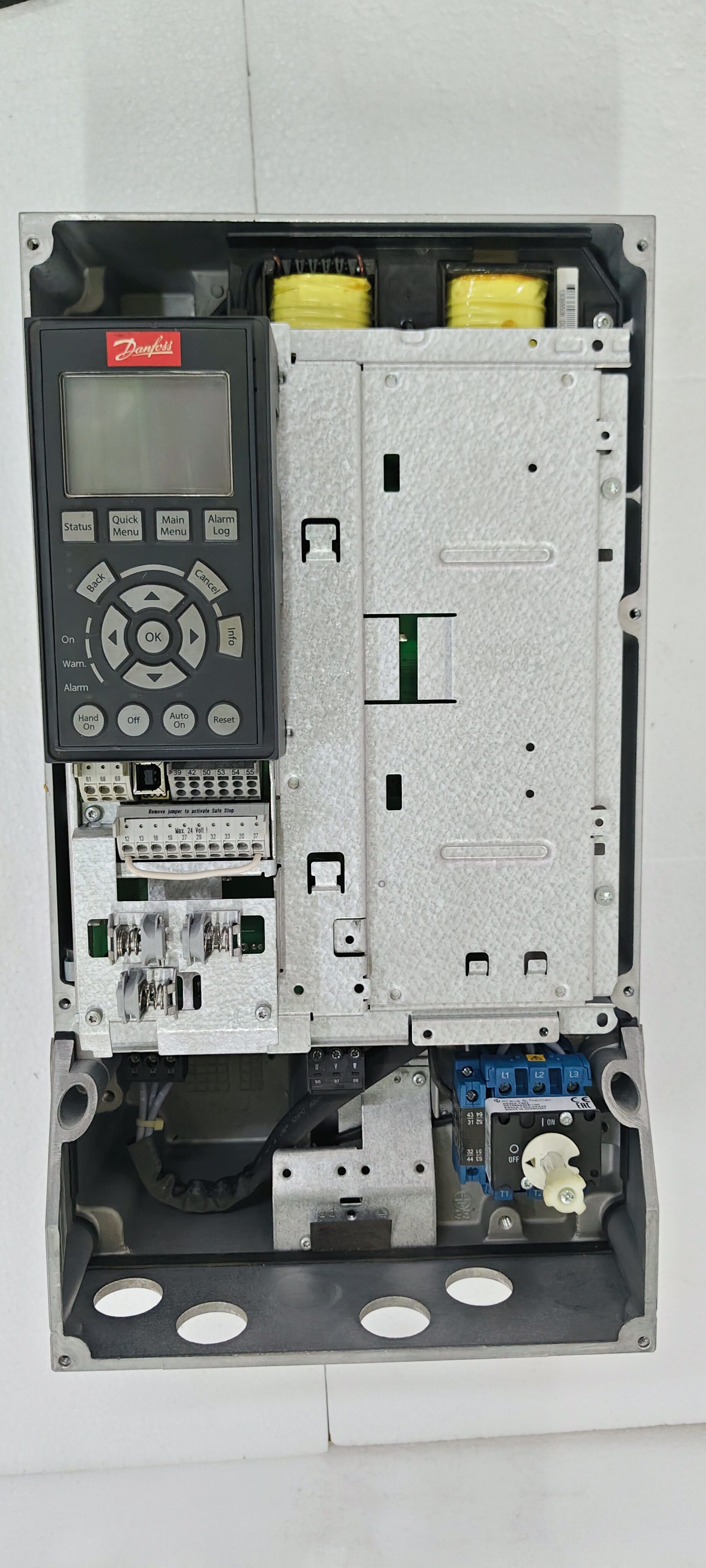 Danfuss FC-202P5K5T4E55 7.5hp 3phase - Image 8