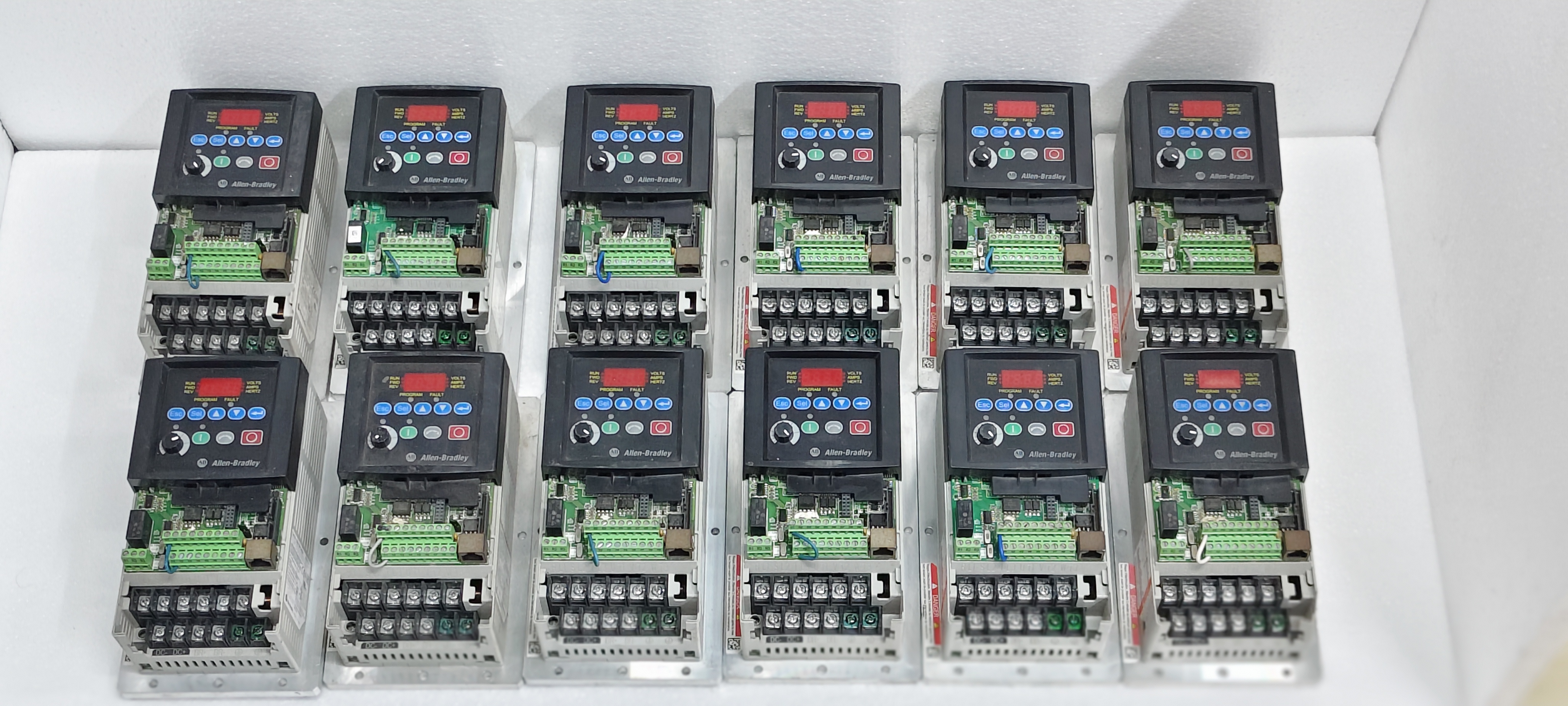 Allen-Bradley 22B-D2P3H204 - Image 2